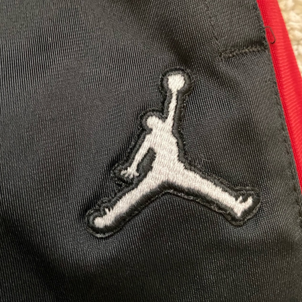 JORDAN | Black Red Jogger Size XL - Picture 7 of 10